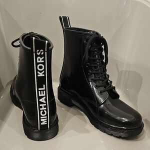 MICHAEL KORS Black Glossy Winter & Rain Boots